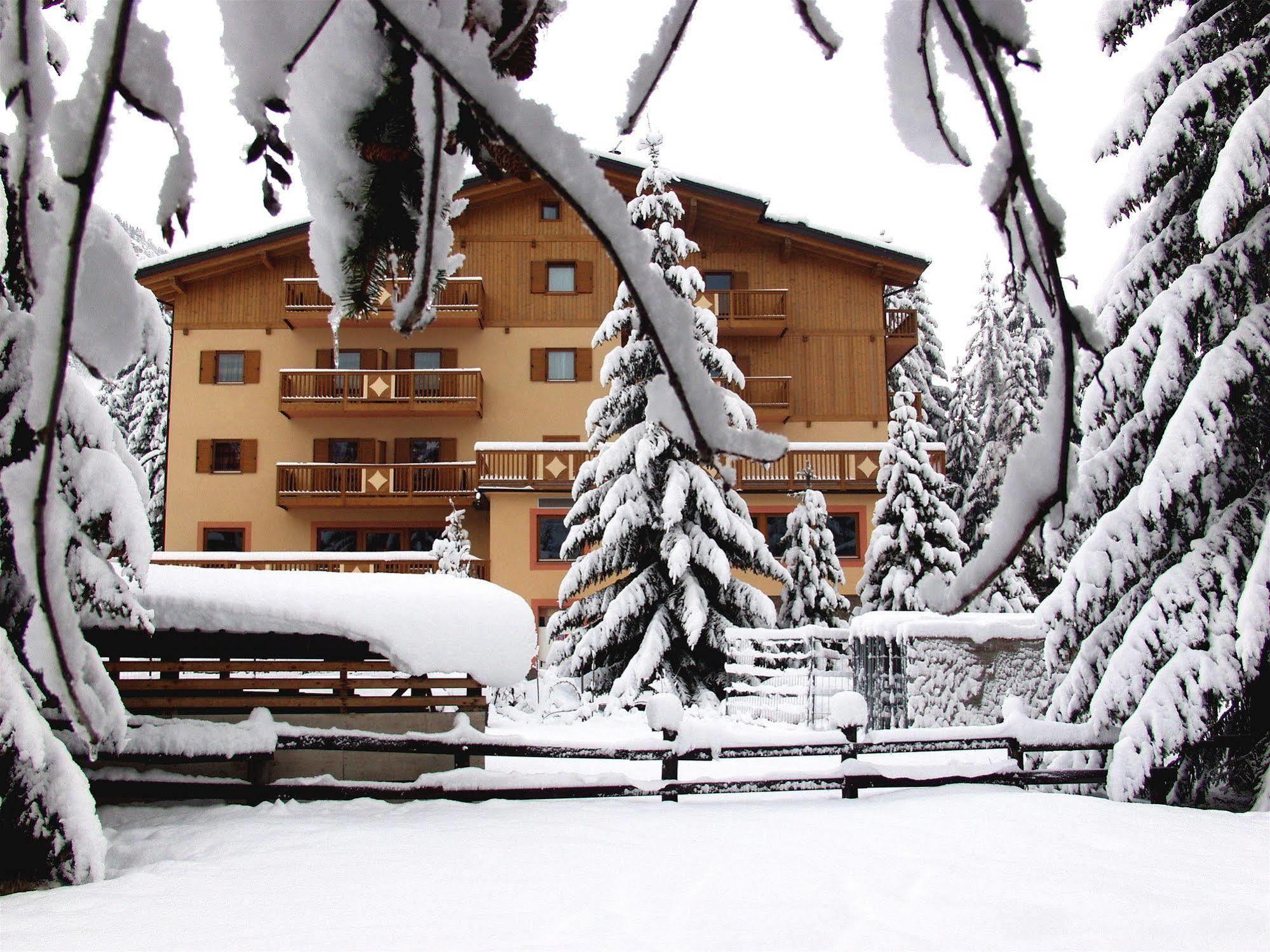 Relais San Giusto Hotel Campitello di Fassa Exterior foto